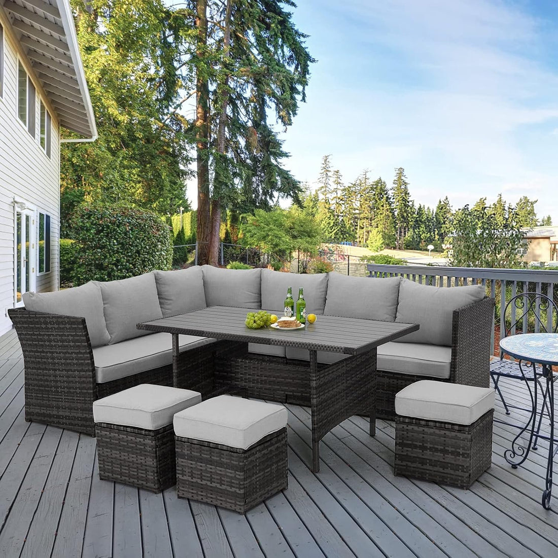 Patio Furniture & Décor